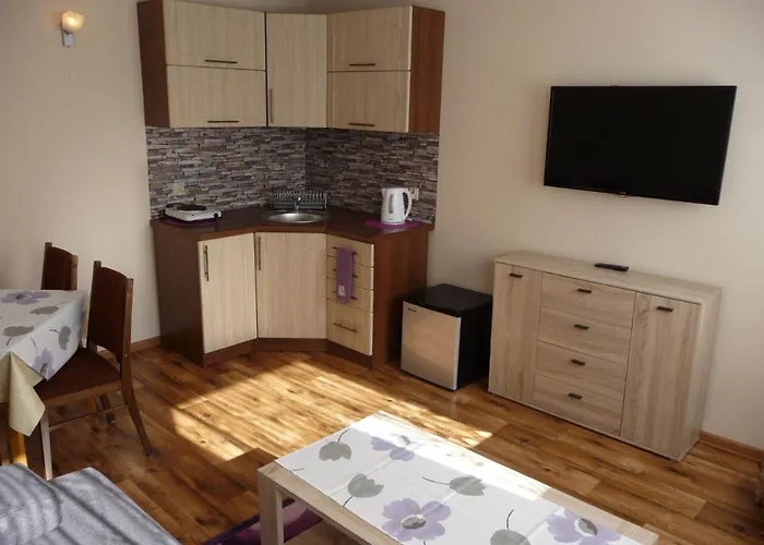 Milka بيت خشبي